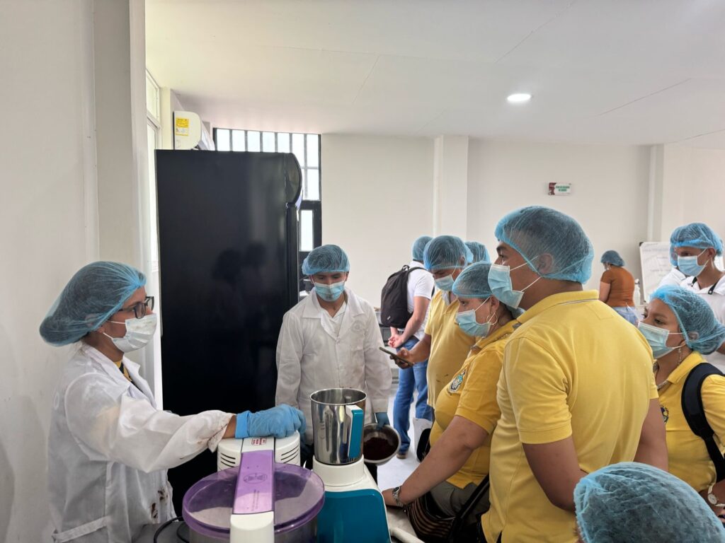 Laboratorio procesamiento de chocolate de la IER Ecológica Cuembí - 26 de marzo del 2025